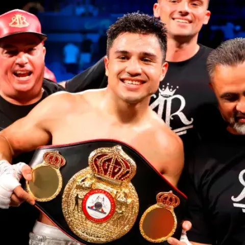 nuevo campeón mundial de boxeo