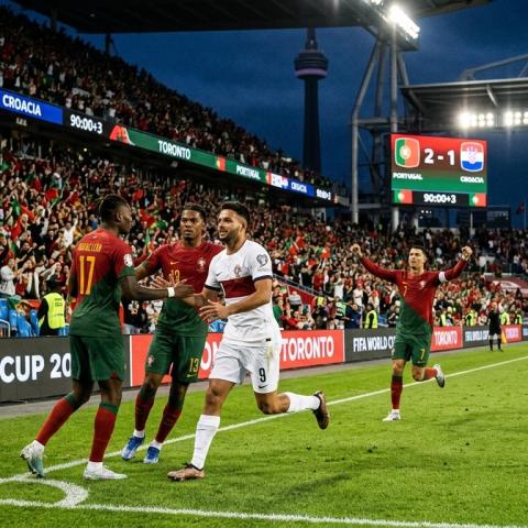 Portugal remonta a Croacia